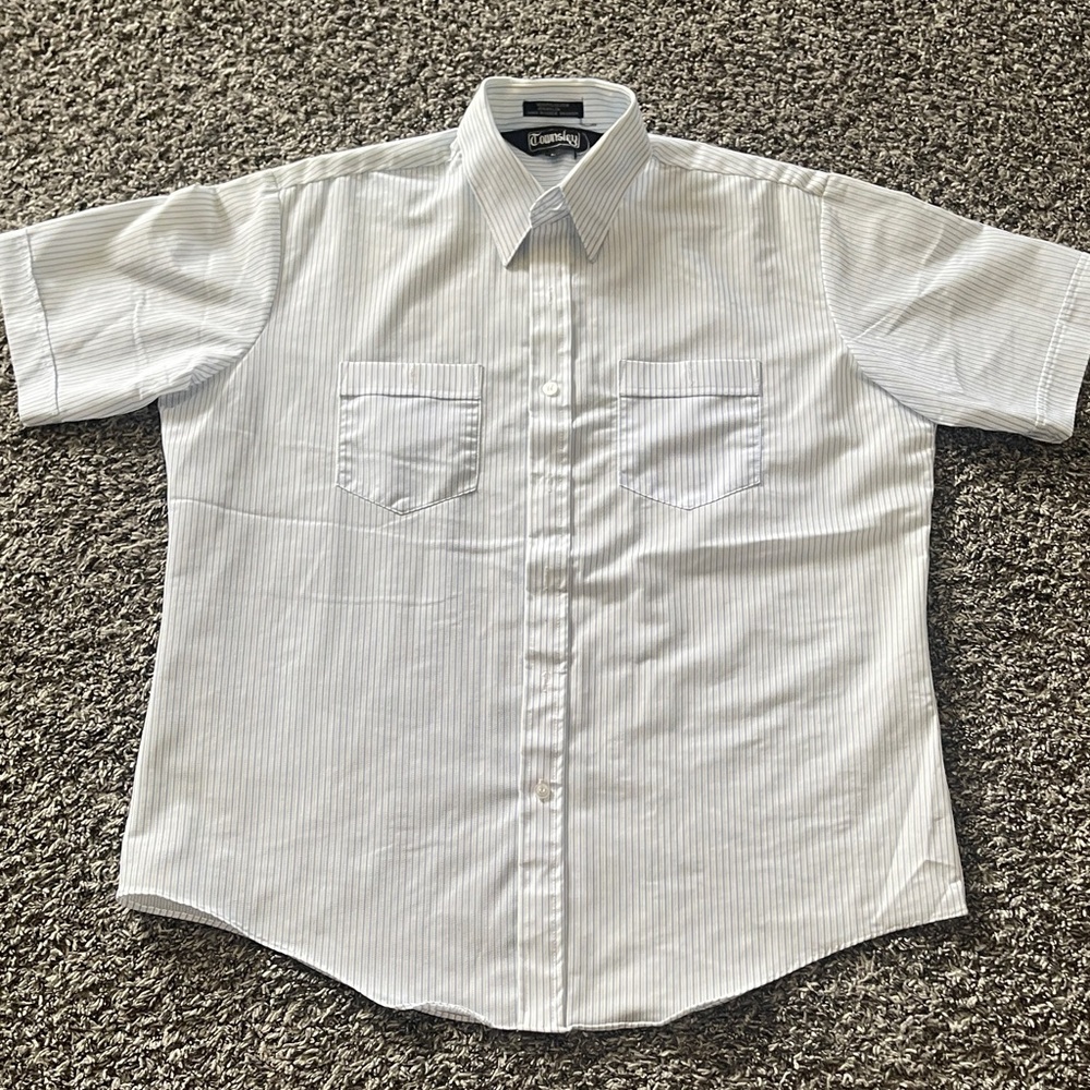 Vintage Men’s Townsley Light Blue Striped Casual Button Down Shirt (L)
